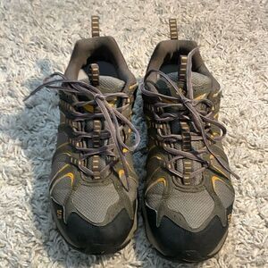 Columbia GUC gray/yellow hiking shoes Size 10.5